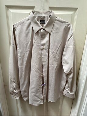 Van Heusen Men's Long-Sleeve Dress Shirt - Light Taupe